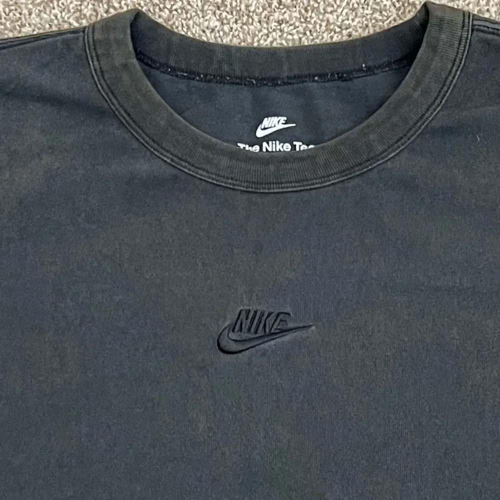 Heavyweight Nike long sleeve tee center logo men’s XXL